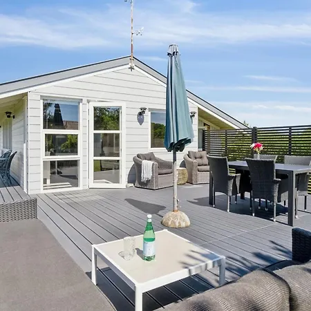 Dom wakacyjny Janick - 150m From The Sea By Interhome Martofte