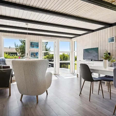 Dom wakacyjny Janick - 150m From The Sea By Interhome